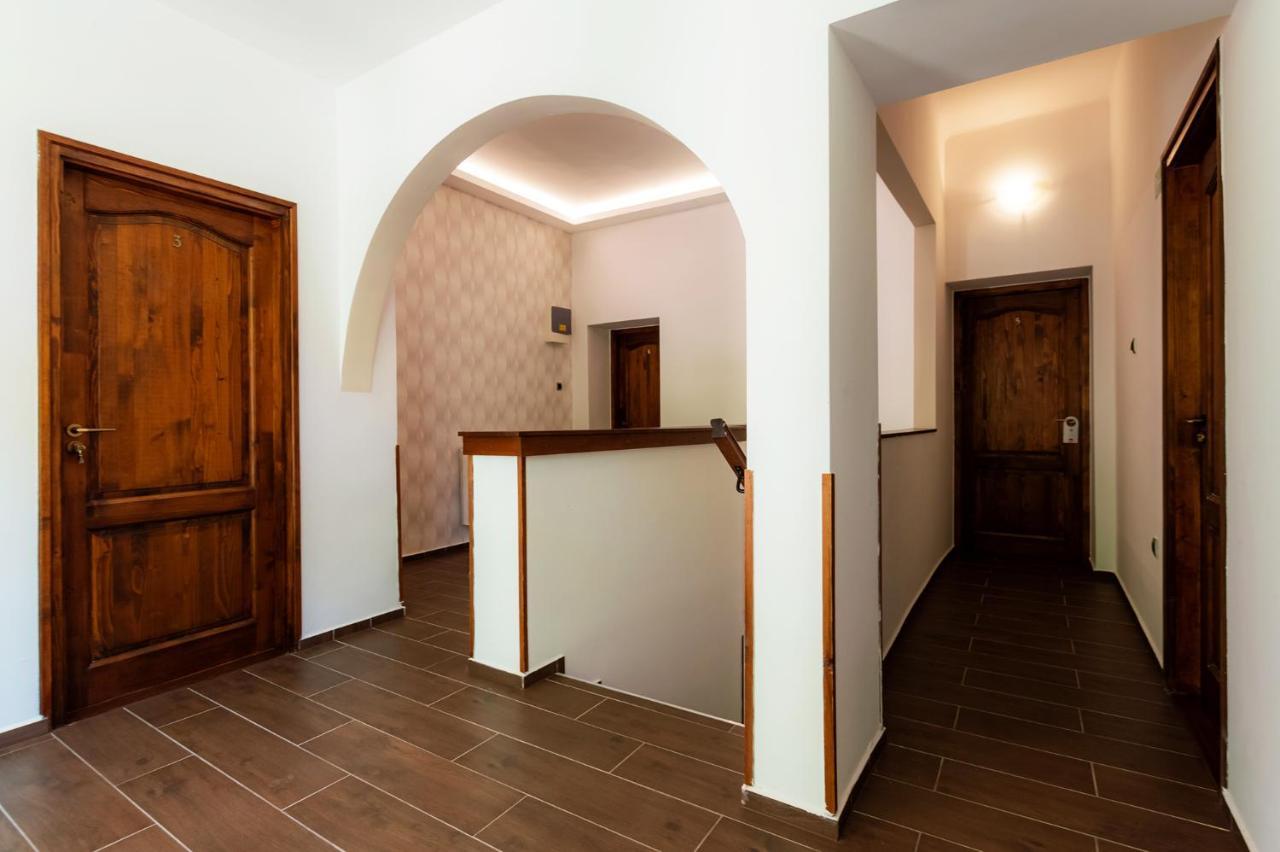 مبيت وإفطار سيغيد Ven Diofa De Lux Panzio المظهر الخارجي الصورة